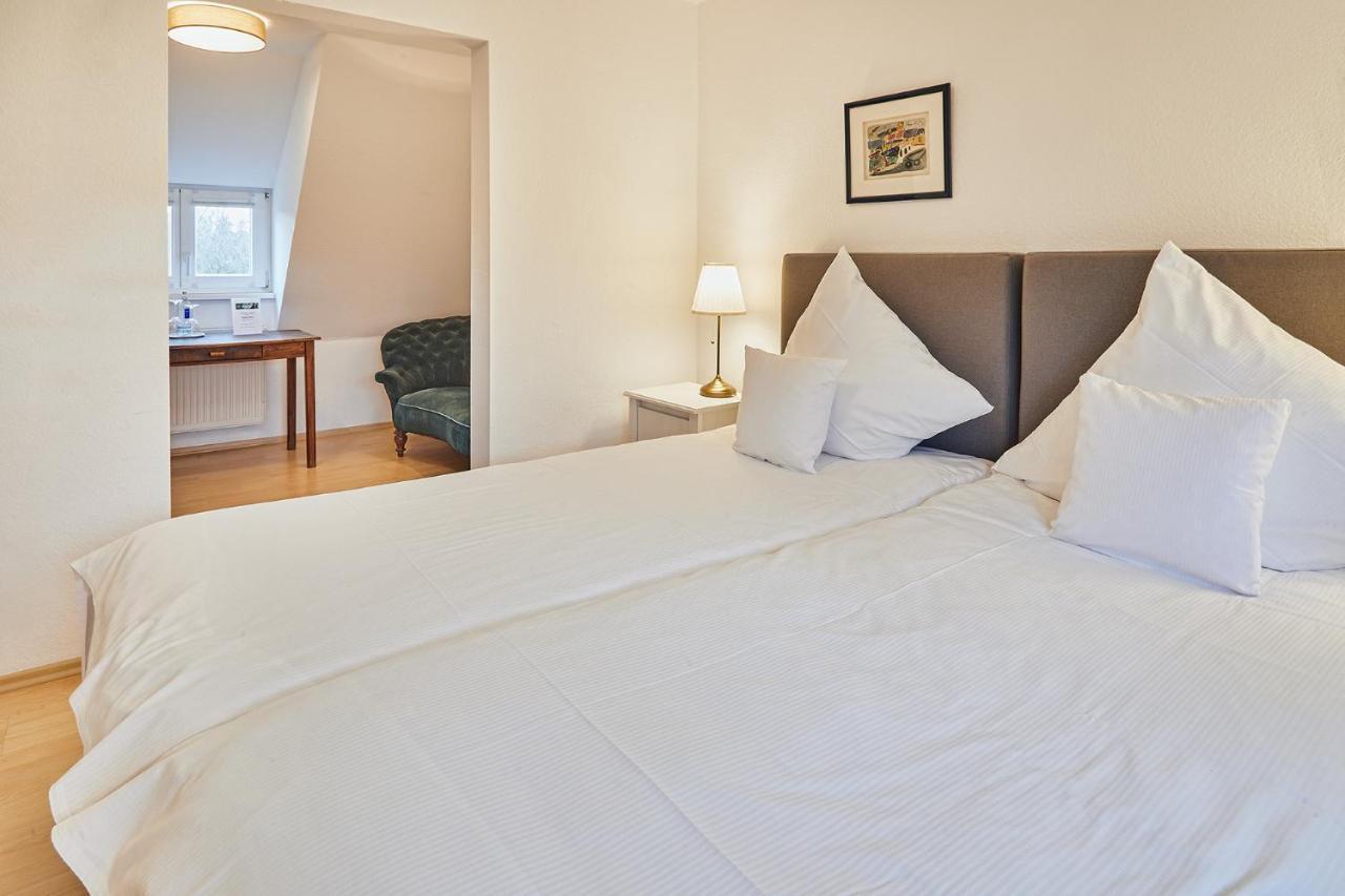 Gutshotel Baron Knyphausen Eltville am Rhein Екстериор снимка