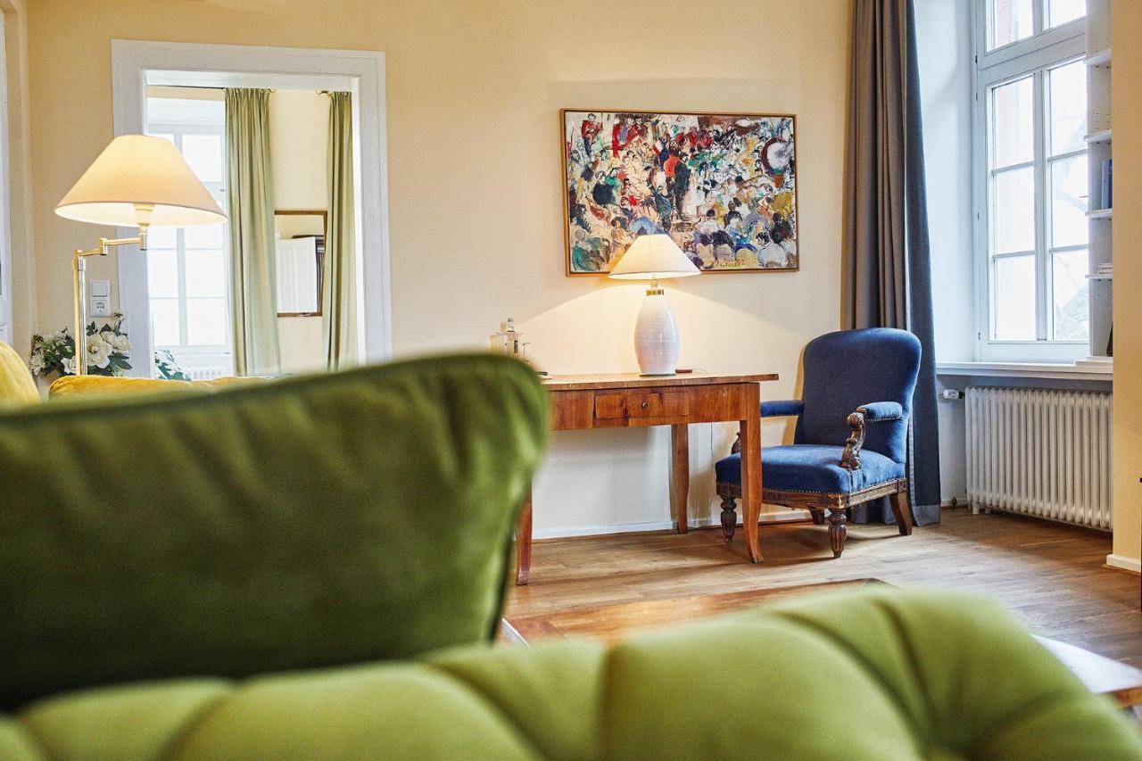 Gutshotel Baron Knyphausen Eltville am Rhein Екстериор снимка