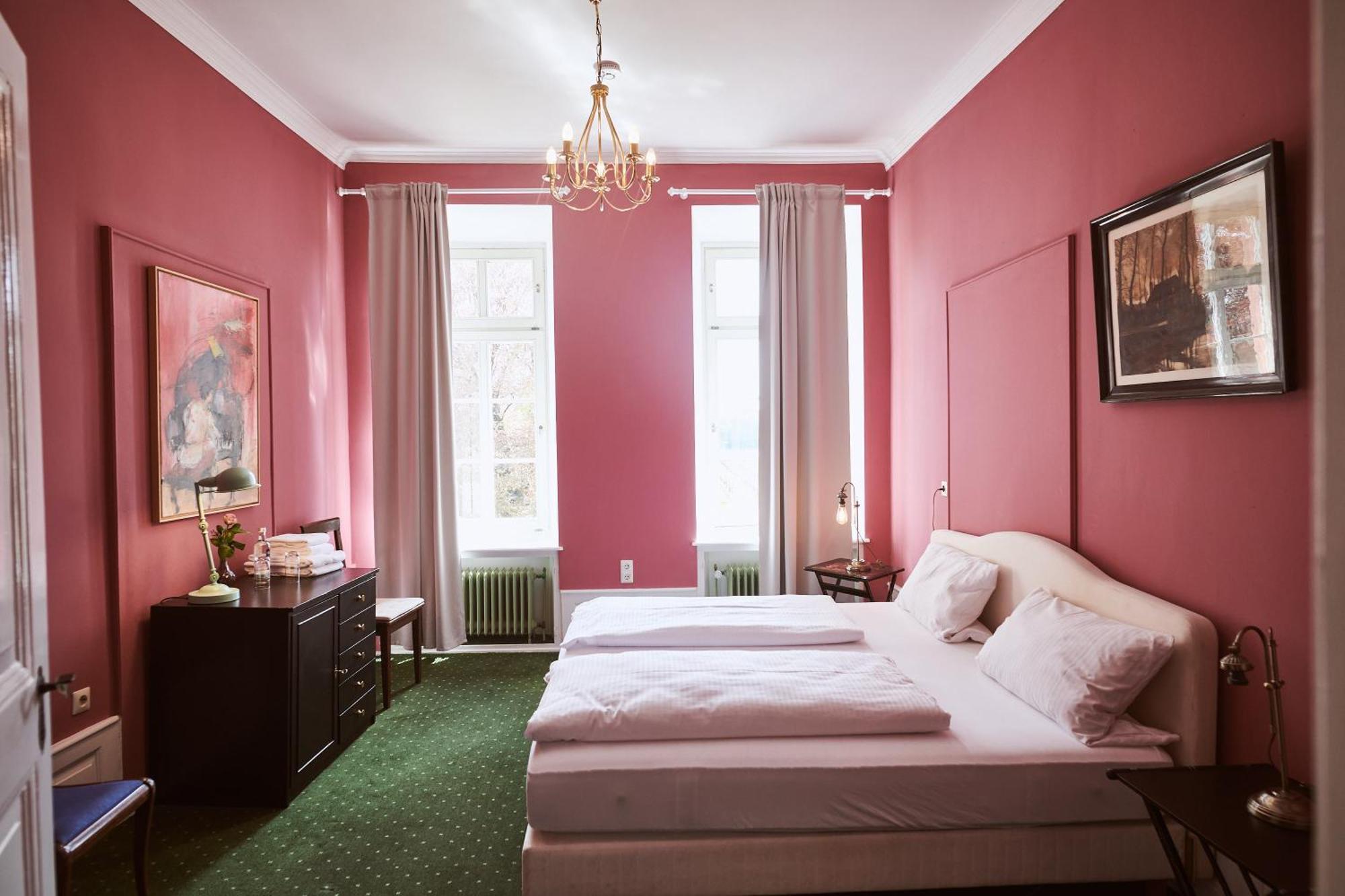 Gutshotel Baron Knyphausen Eltville am Rhein Екстериор снимка